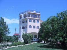Hotel Dora